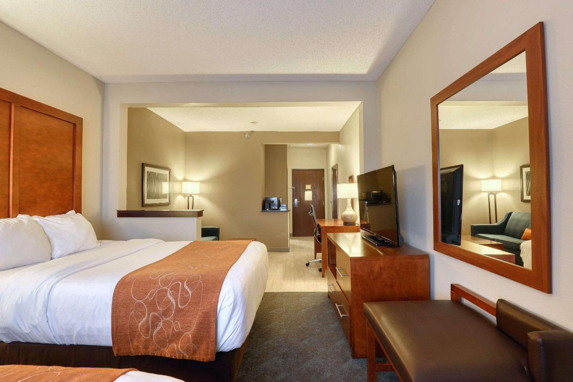 Comfort Suites Appleton Airport Экстерьер фото