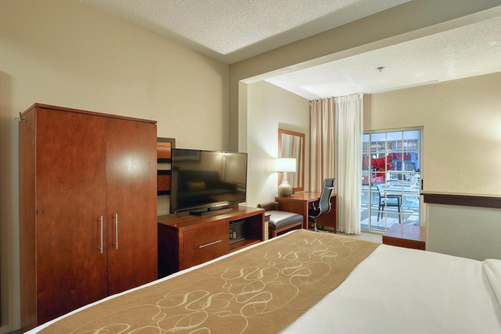 Comfort Suites Appleton Airport Экстерьер фото