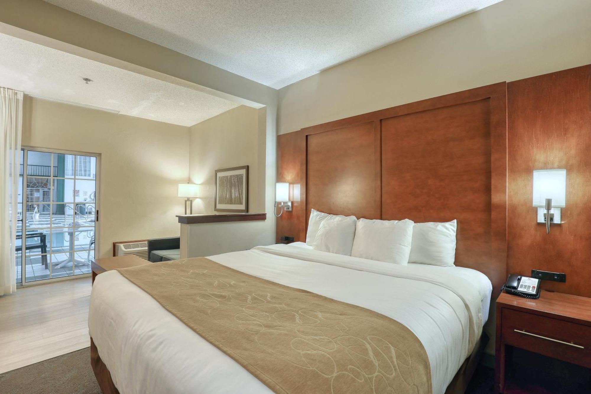 Comfort Suites Appleton Airport Экстерьер фото